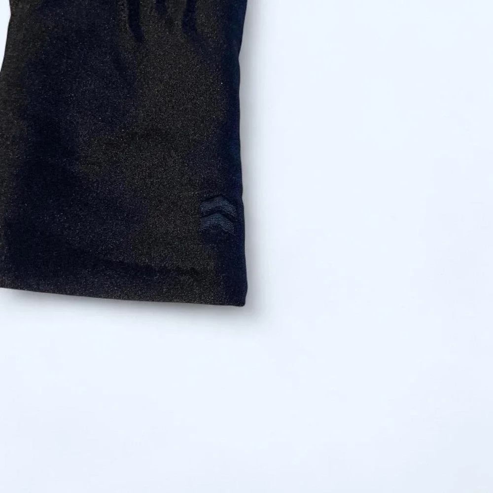 Black nylon lined gloves size S by Isotoner - Picture 3 of 6